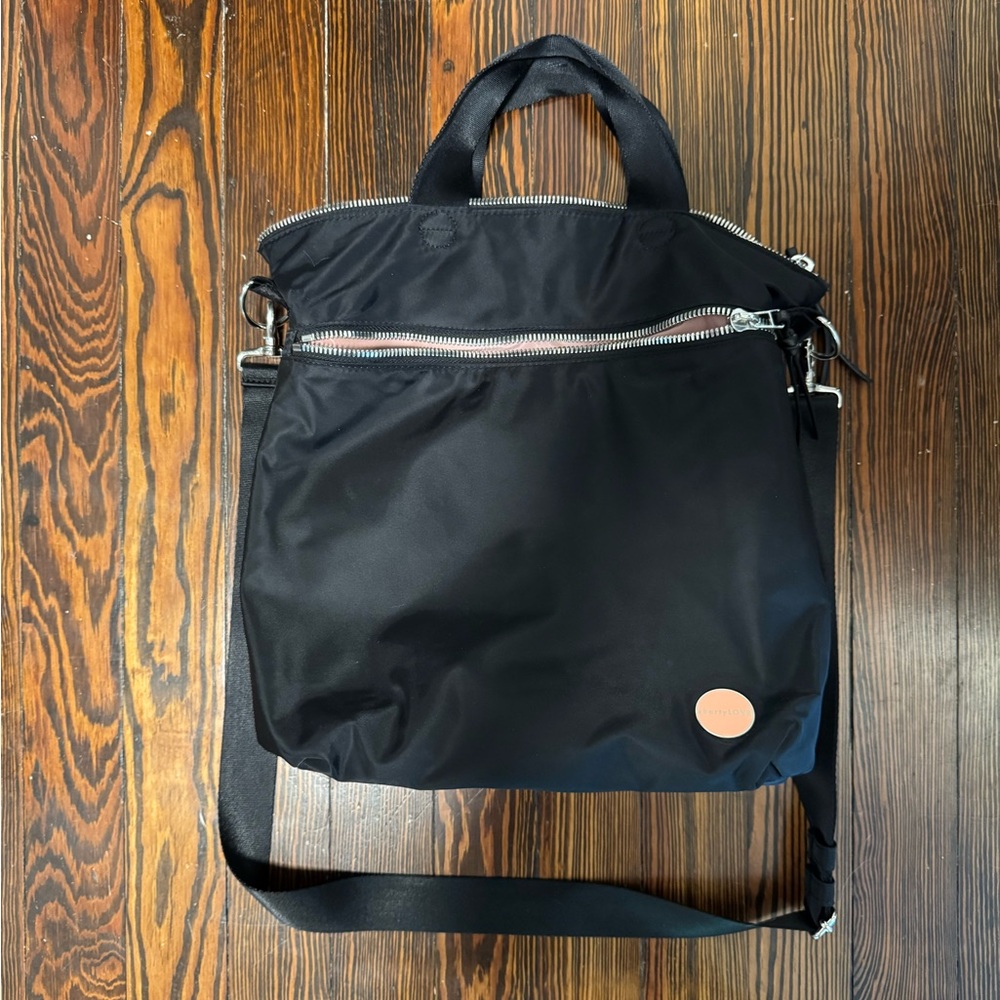 Short Love Wonder crossbody bag in black